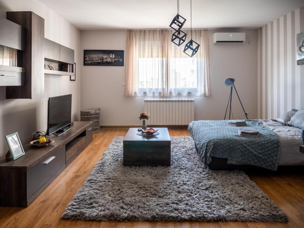 Gofd Apartman Appartement Belgrado Buitenkant foto